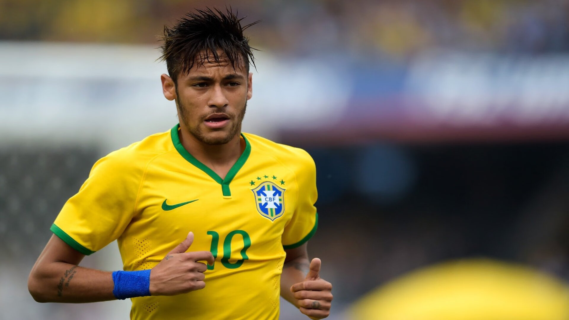 “静音跑” 规定期间不准喊话 参赛者用手势与目光交流